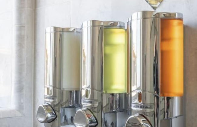 Charming Spacious Home - Modern Comforts, Prime Location - Photo 42