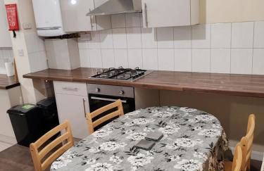 King En-Suite Room Self-Catering Workspace - Foto 14