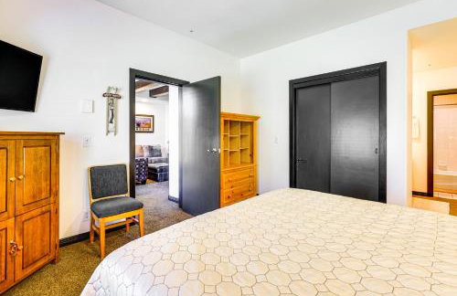 Ski-InandSki-Out Solitude Condo with Rooftop Hot Tub! - Foto 15