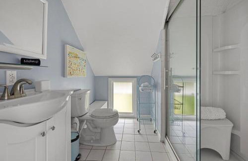 Whispering Arbor by Juniper Holiday + Home - Foto 24