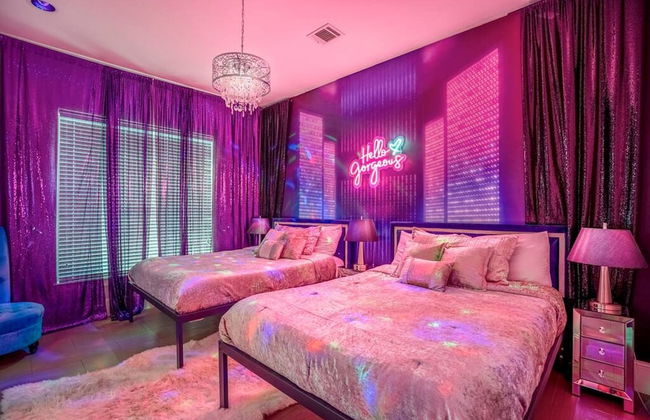 Luxury Downtown Home w Rooftop Deck in the Skyline - Foto 27