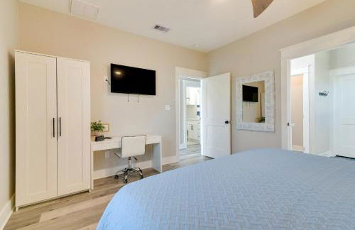 Relax Poolside, Walk to Sand! Galveston Family Gem - Foto 14