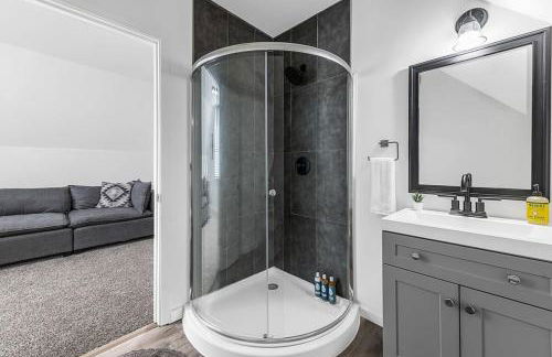 Classic 7BR CWE Home 3rd Floor Suite ABODEbucks - Foto 47