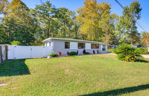 Covered Deck, Large Yard! Pet-Friendly Jax Escape! - Foto 35