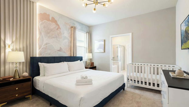 Spacious Home w/ Private Pool, Near Disney - Foto 4, Habitación