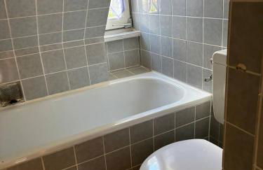 3-Zimmer - FeWo mit TV, zwischen Wilhelmshaven und Hooksiel, mit Badewanne - Foto 28