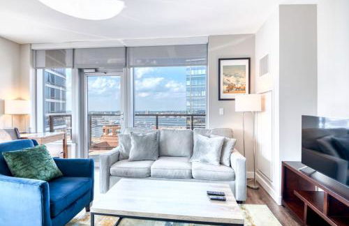 Luxury Apt with Balcony In Seaport - Foto 1