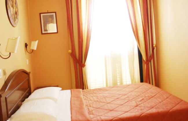 Greta Rooms Hotel - Photo 23