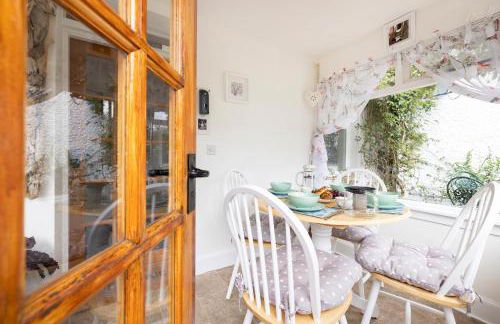 The Nest - Cosy Holiday Cottage - Photo 11