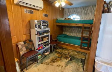 The Cedar House at Creekside Camp & Cabins - Foto 16