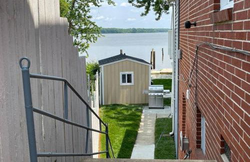 Waterfront Home with Private Beach, Stunning Views - Foto 25