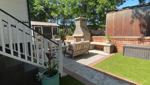 Pelican Hideaway - Charming Home & Entire Backyard - Foto 3