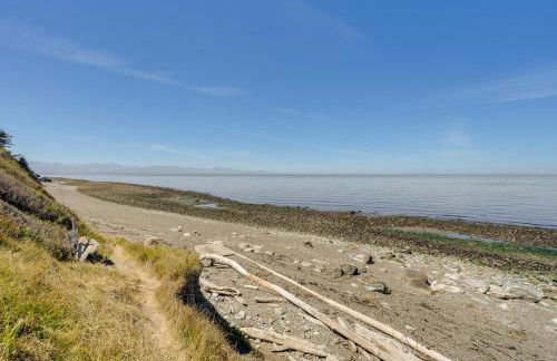 Stunning Home in Coupeville with Deck and Beach Access - Foto 29
