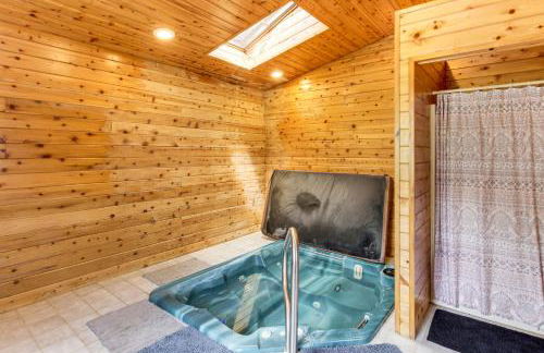 Hot Tub and 2 Recreation Rooms Spacious Onamia Home - Foto 2