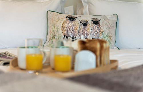 Character Townhouse in Town Centre & Superb Views - Foto 21