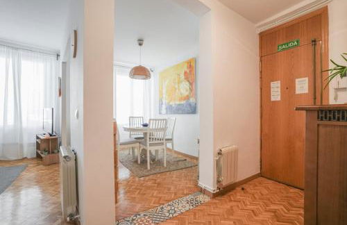 Bright cozy 2BD - OPERA area - Photo 10