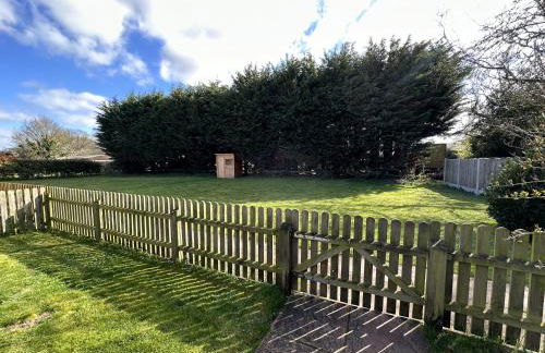 Cottage - Sleep 4 Pet Friendly & Enclosed Garden - Foto 22