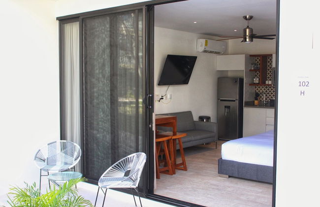 Central Park E102H - Photo 18