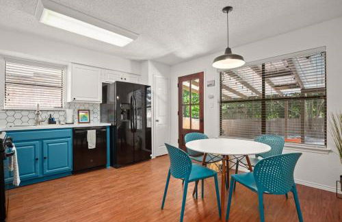 Poolside Oasis, Peaceful Retreat -20 min to Austin - Foto 24