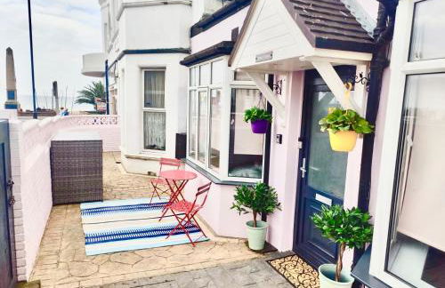 Bexhill Beautiful Sea Front Bungalow - Foto 1