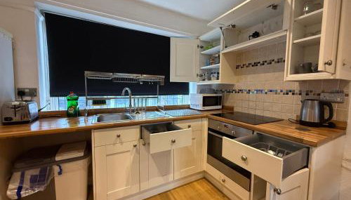 One-Bedroom flat in Cheam Village - Foto 3