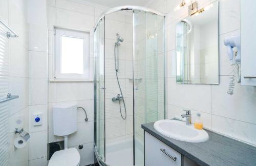 Villa Samba - Two Bedroom Apartment with Balcony and Sea View - Foto 16