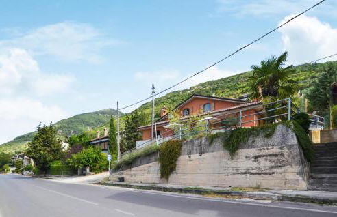 3 Bedroom Cozy Apartment In Gubbio - Foto 10