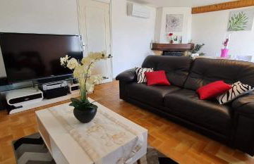 Belle Maison avec jardin RDC T3 de 70m2 Vacances ou cure thermale Rochefort - Foto 6