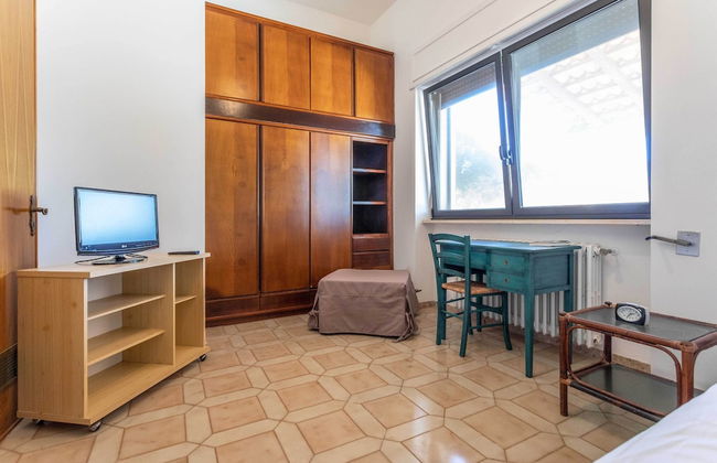 Emma's Villa facing the sea with swimming pool - Foto 6