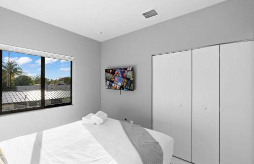 Spacious 4-BR House W Free Parking - Foto 12