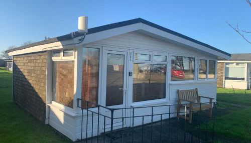 Dartmouth 2 Bed Detached Chalet 144 Norton Park - Foto 2