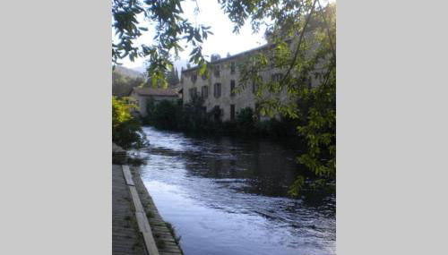 Appartement à FONTAINE DE VAUCLUSE - Foto 2