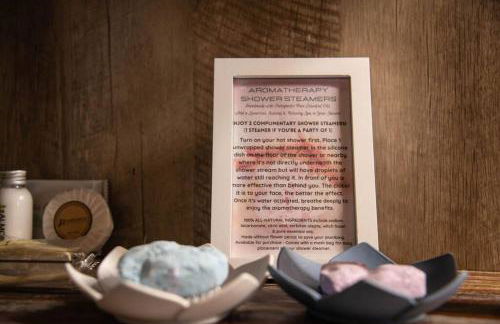 Rustic Chic Alabama Cabin w Loft Fire Pit Pet Friendly Fenced Yard Lake Guntersville - Lucky Lodge - Foto 25