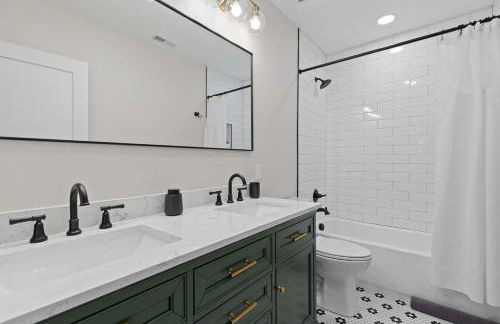 Denver 5BR Hot Tub, Pool Table, Ping Pong! - Foto 40