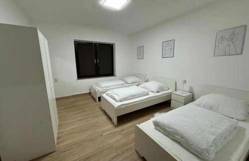 120qm Geräumige Wohnung & Balkon & Parkplatz - Foto 19