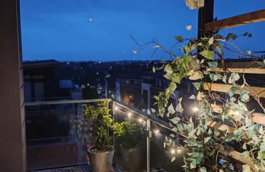 Unique Penthouse with Home Cinema, Panoramic Views & Eco-Chic Design - Foto 20