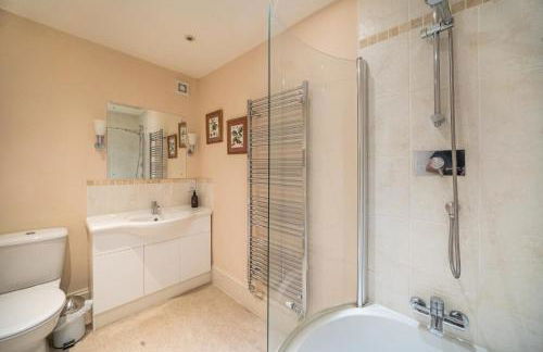 Bay House - Photo 27