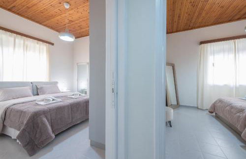 In the center of Messolonghi - Photo 75