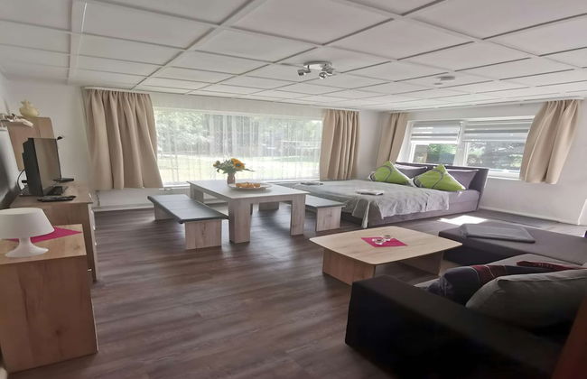 Lakeside Escape With Garden Fun - Foto 9