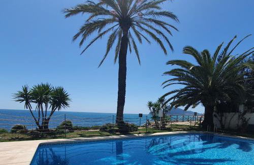 SOLETE - Apartamento con vistas, acceso directo al mar, piscina y parking by Redi - Photo 1