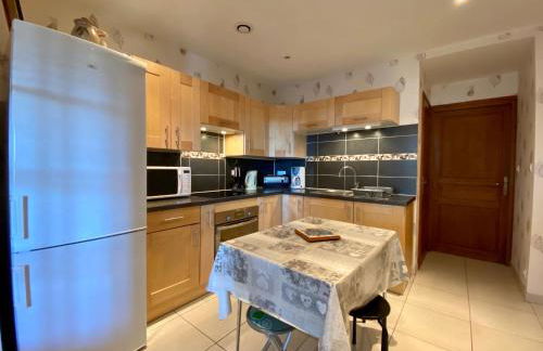 Charmante maisonnette à Blavozy, proche du Puy-en-Velay, avec terrasse privative, WiFi, et parking - FR-1-582-57 - Foto 5