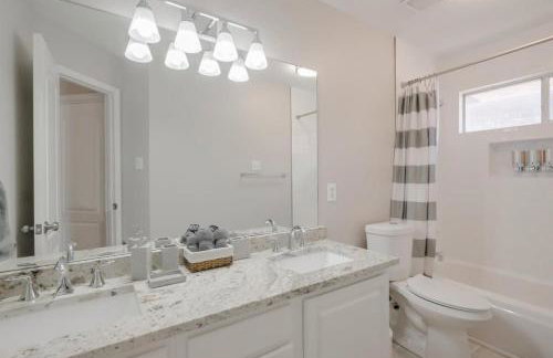 Pearl White Dream Home With Private Pool & Theatre - Foto 37