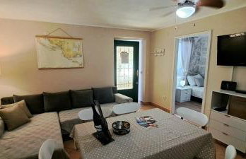 Stone House with garden Laganini - Photo 18