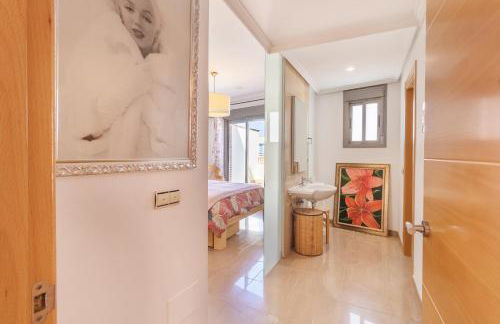 Penthouse in the Sun - Foto 23