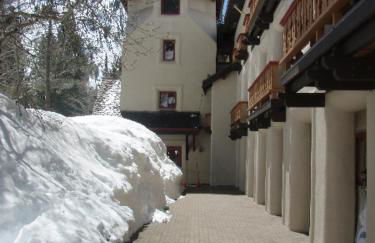 GetAways at Olympic Village Inn - Foto 14