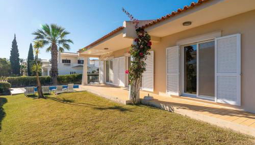 Lively Holiday Home in Albufeira With Private Pool 500m From the Beach - Foto 4