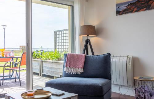 Pieds Dans L'eau Madame est Servie - Foto 3