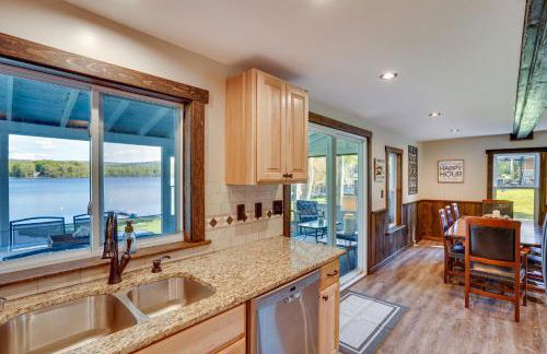 half Mi to Song Mtn Resort! All-Season Basecamp - Photo 14