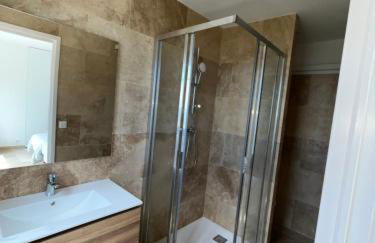 Maison vue mer avec piscine sur la Côte d'Azur - Photo 2