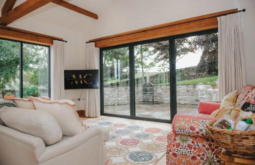 Peaceful Countryside Barn Conversion in the Yorkshire Dales by MCPI Hosting, Perfect for Couples, Small Families & Walkers - Photo 11